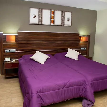 Noguera Hotel 2*